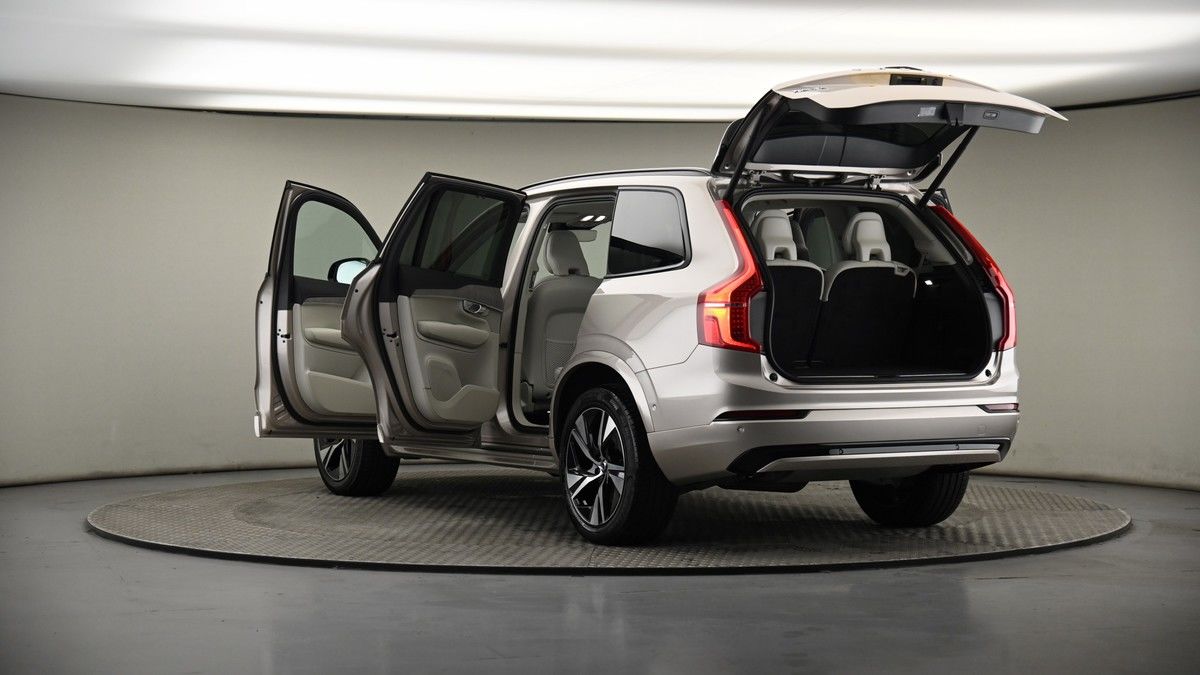Volvo XC90 Image 8
