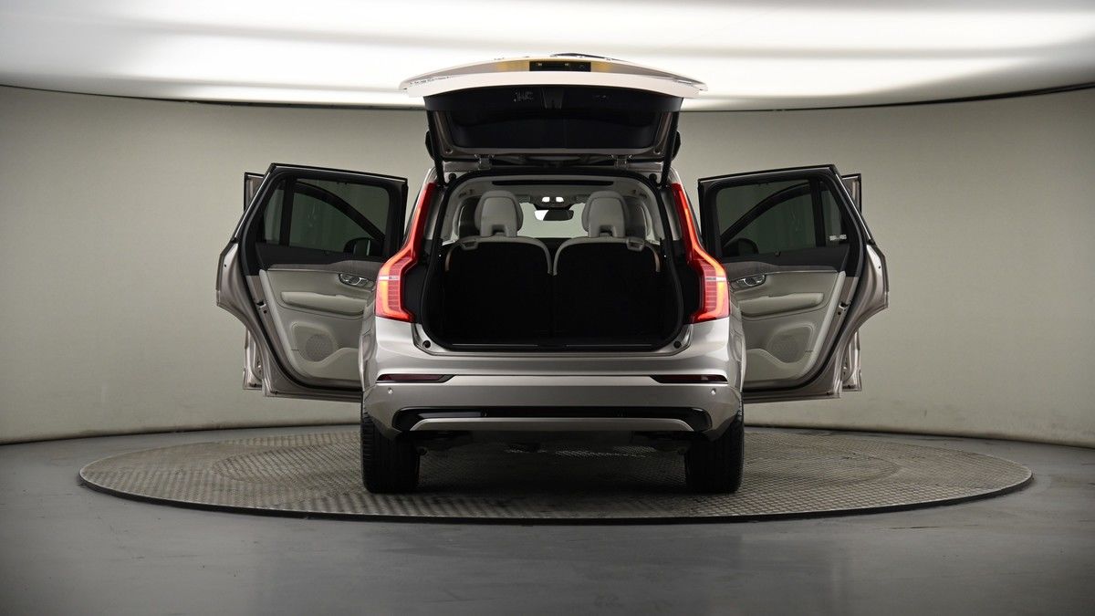 More views of Volvo XC90