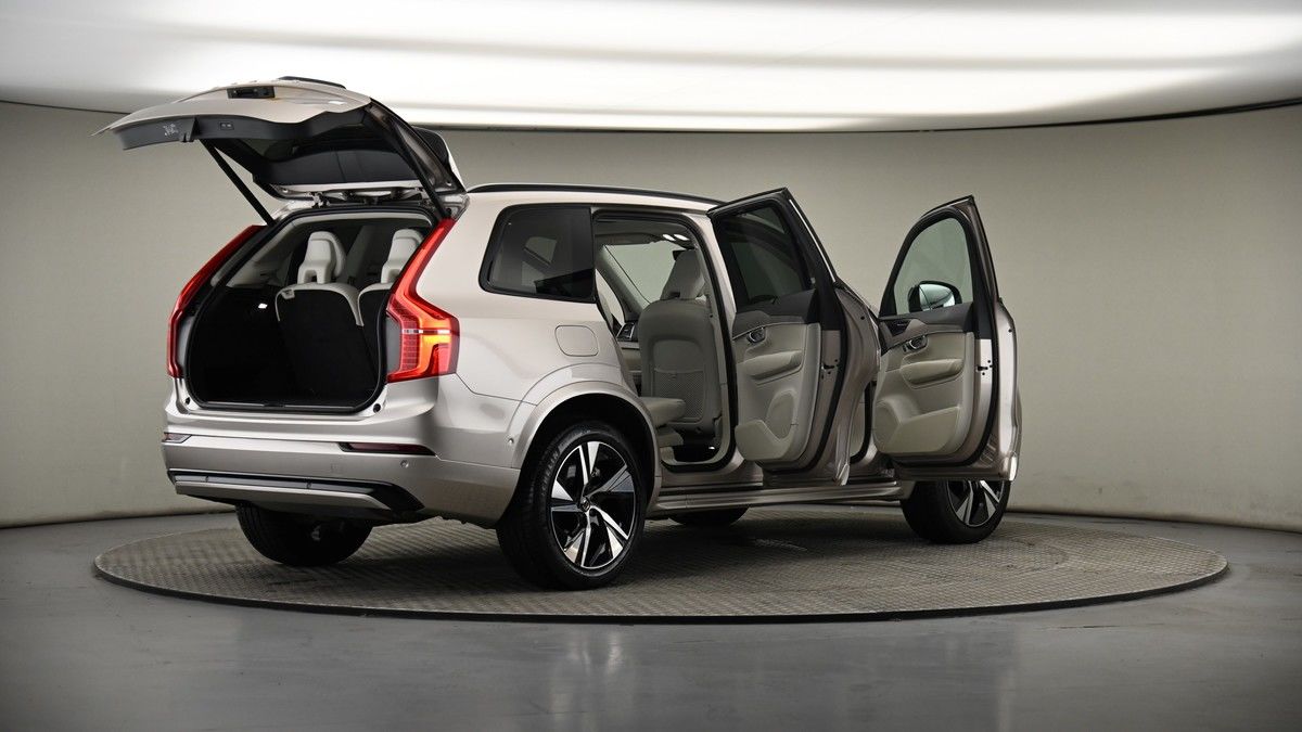 More views of Volvo XC90