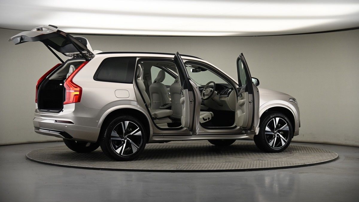 More views of Volvo XC90