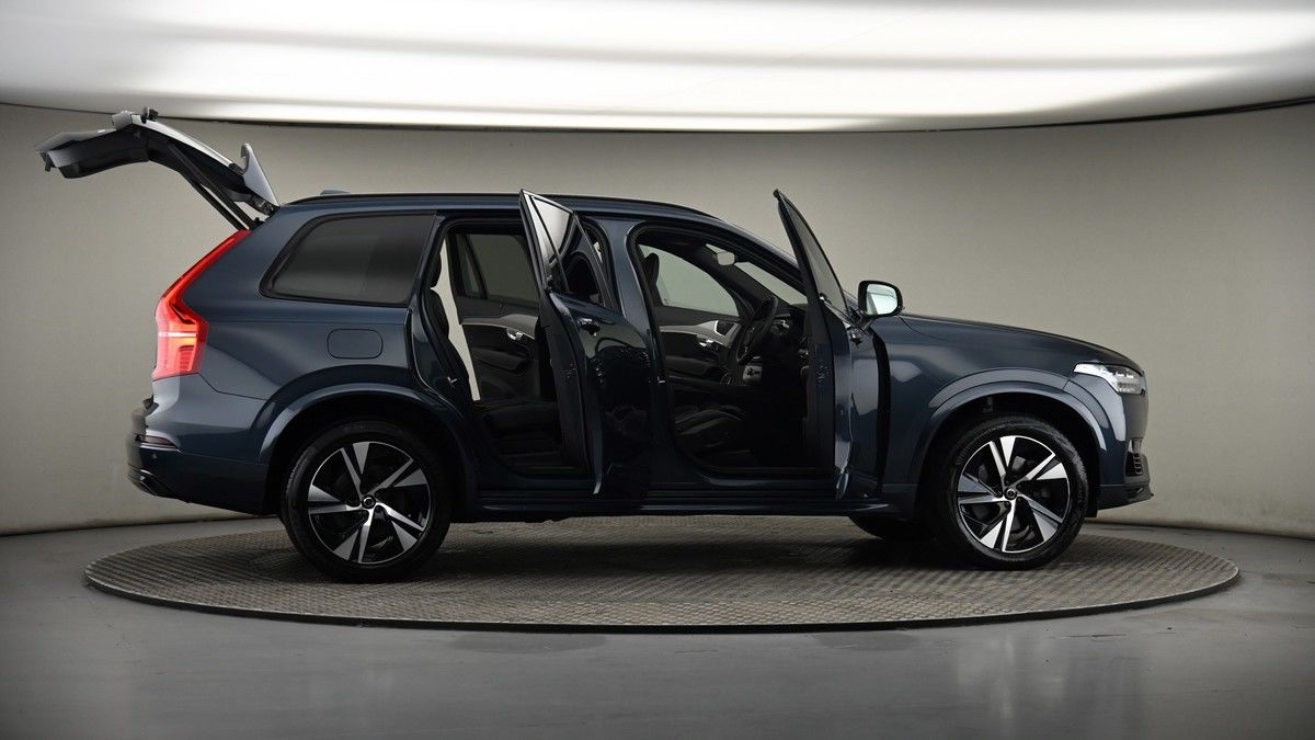 More views of Volvo XC90
