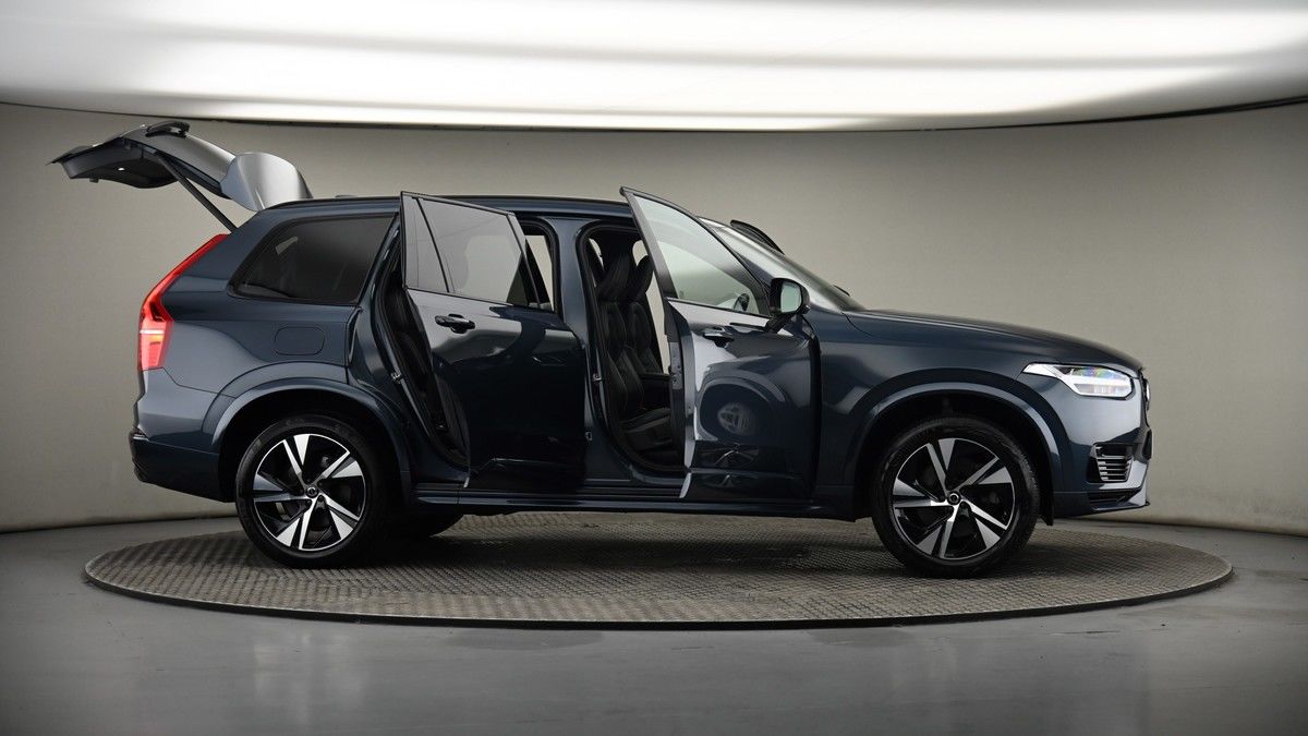 More views of Volvo XC90