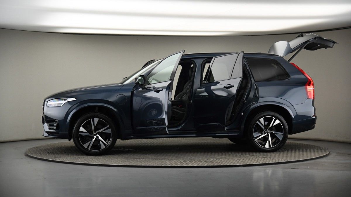 More views of Volvo XC90