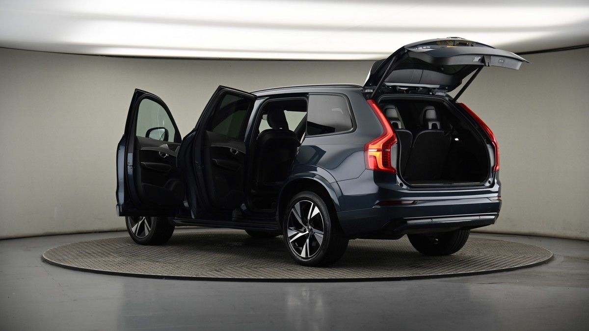 More views of Volvo XC90