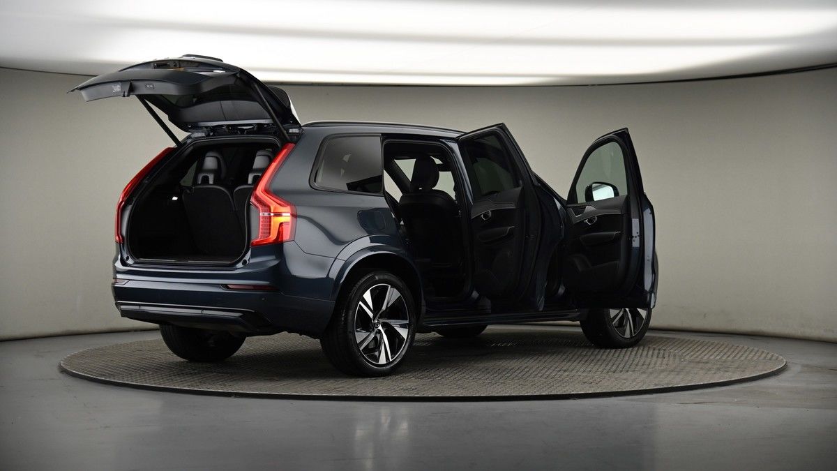 More views of Volvo XC90