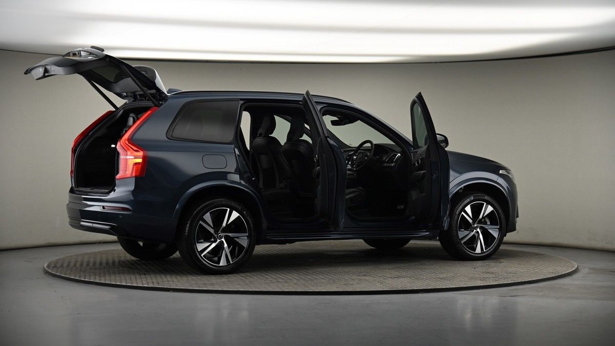 More views of Volvo XC90