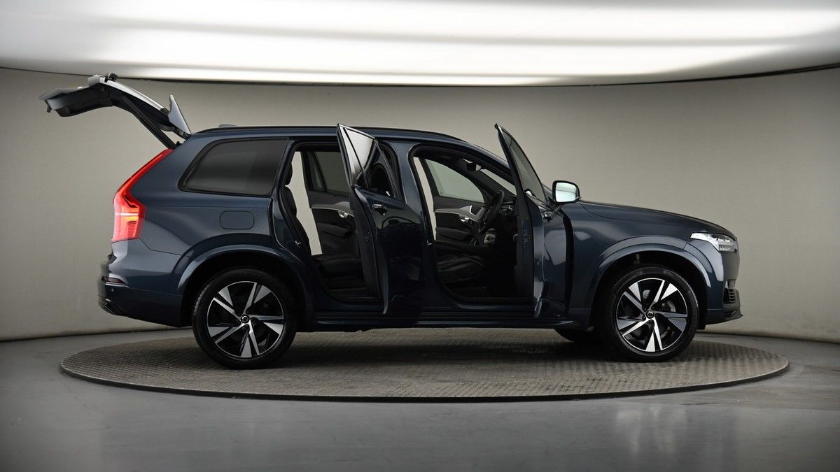 More views of Volvo XC90