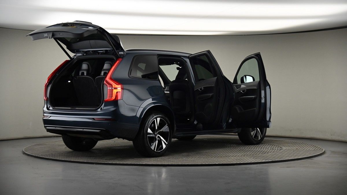 More views of Volvo XC90