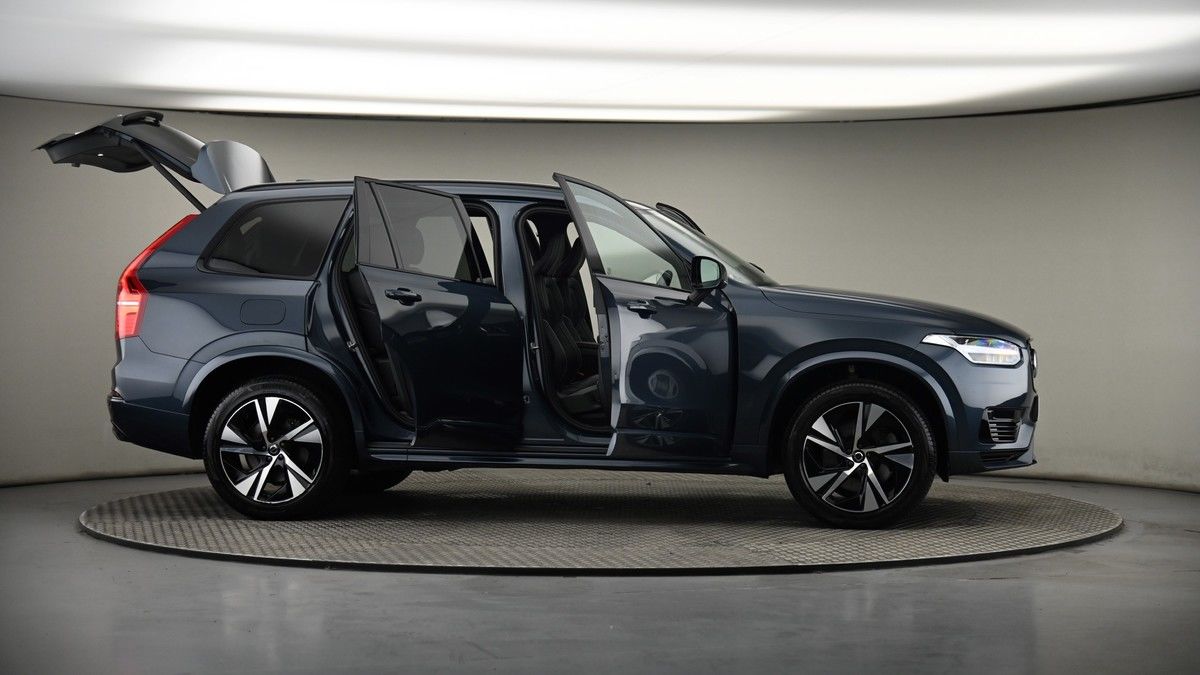 More views of Volvo XC90