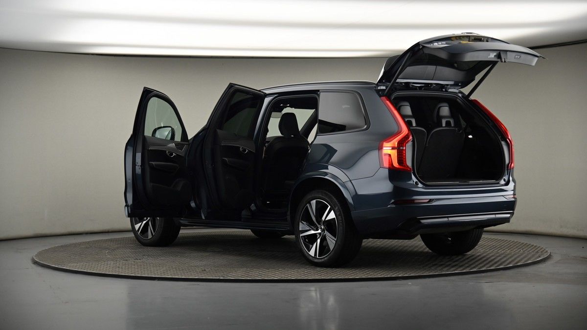 More views of Volvo XC90