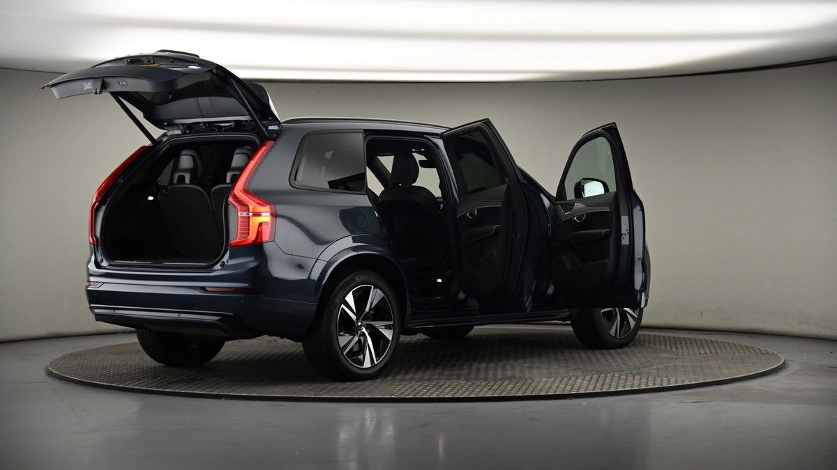More views of Volvo XC90