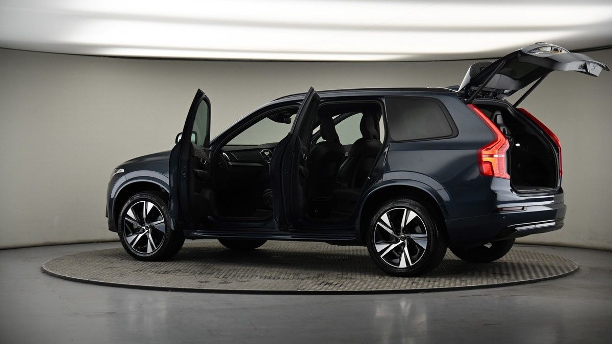 More views of Volvo XC90
