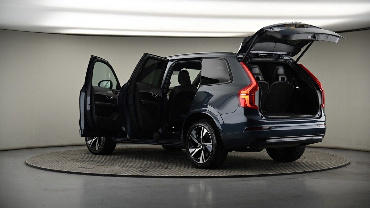 More views of Volvo XC90
