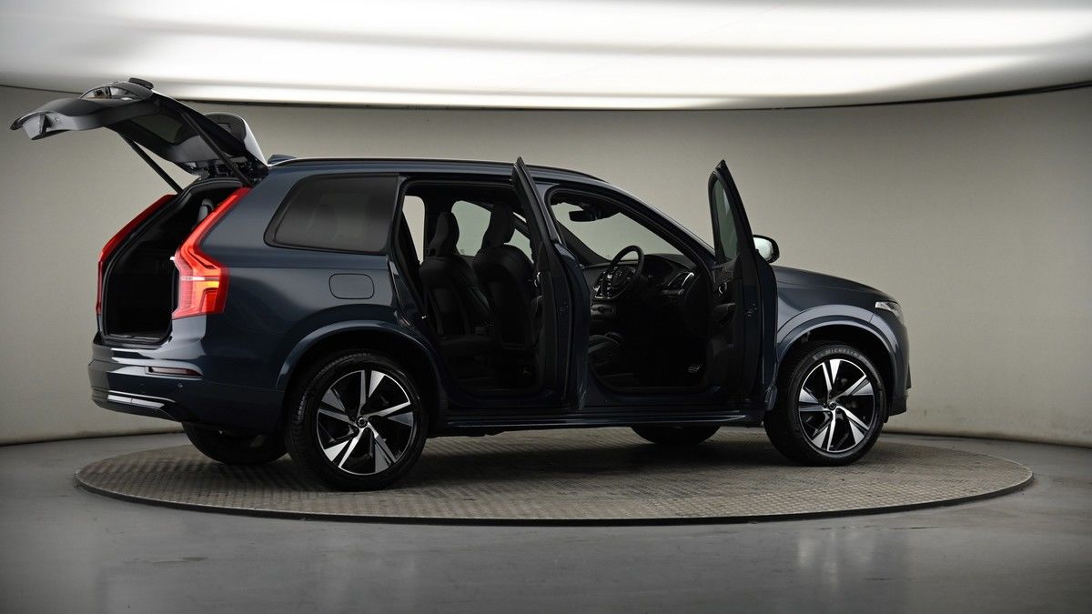 More views of Volvo XC90