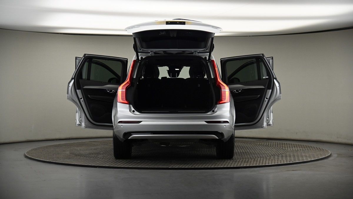 More views of Volvo XC90