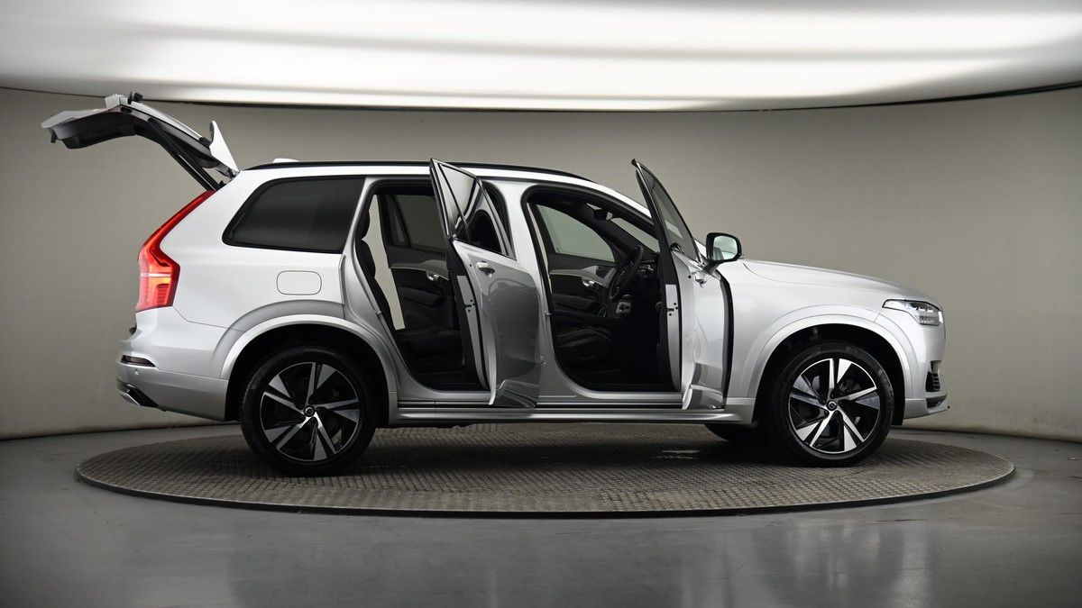 More views of Volvo XC90