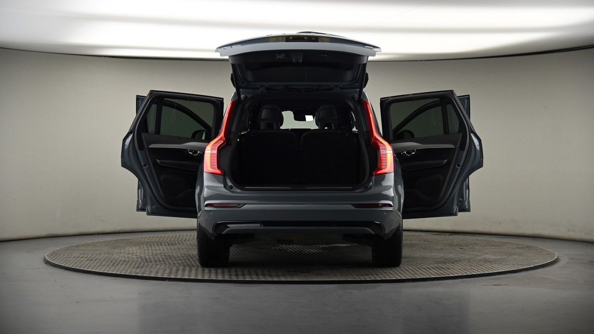 More views of Volvo XC90