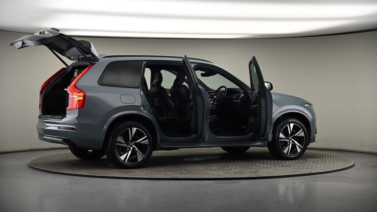 More views of Volvo XC90