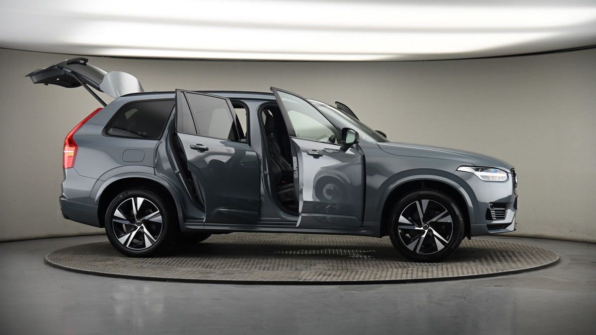 More views of Volvo XC90