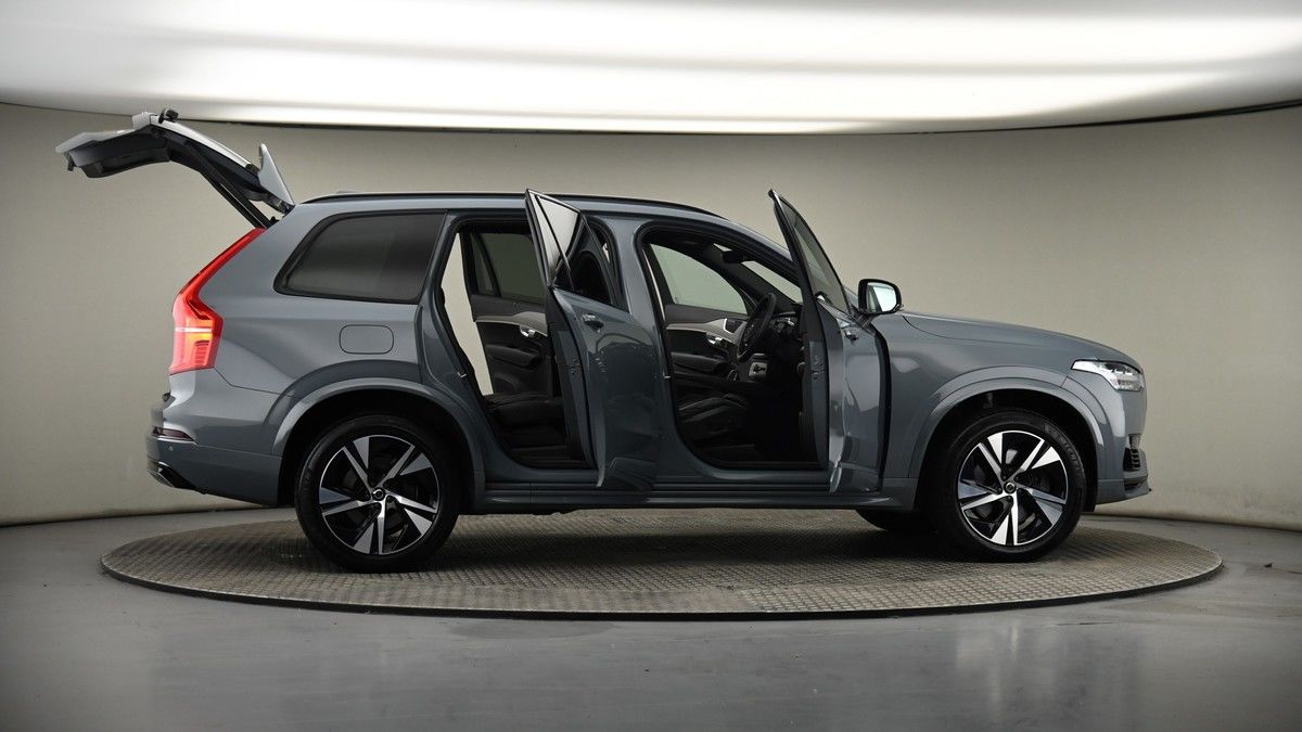 More views of Volvo XC90