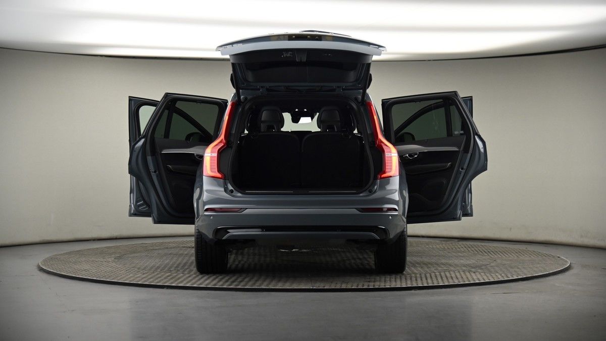 More views of Volvo XC90