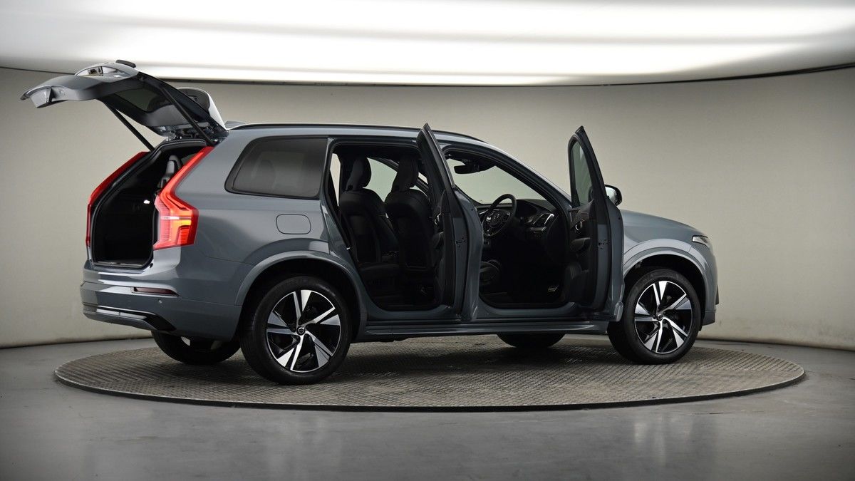 More views of Volvo XC90