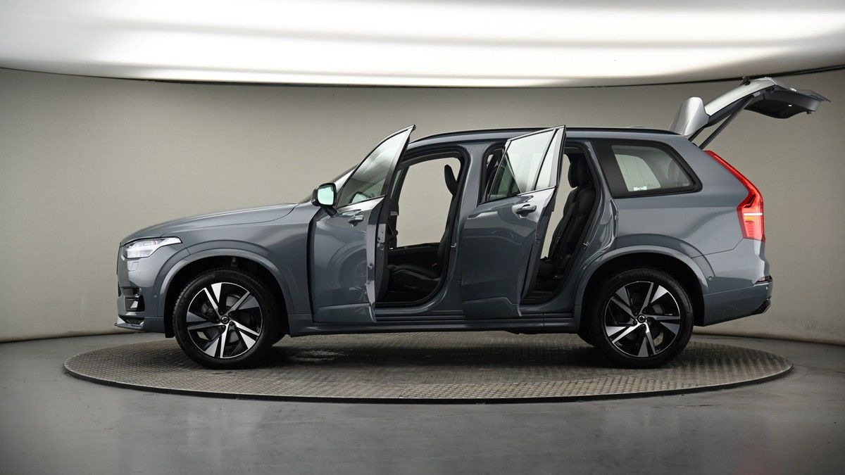 More views of Volvo XC90