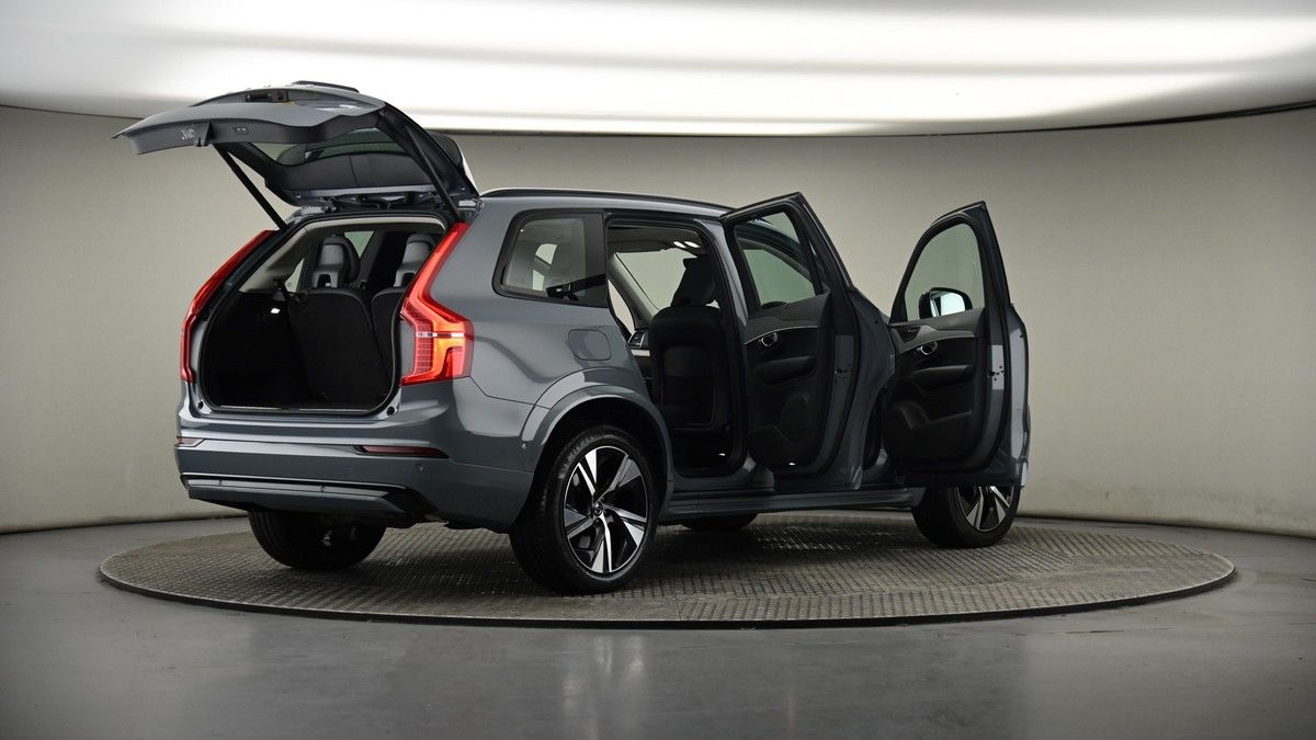 More views of Volvo XC90