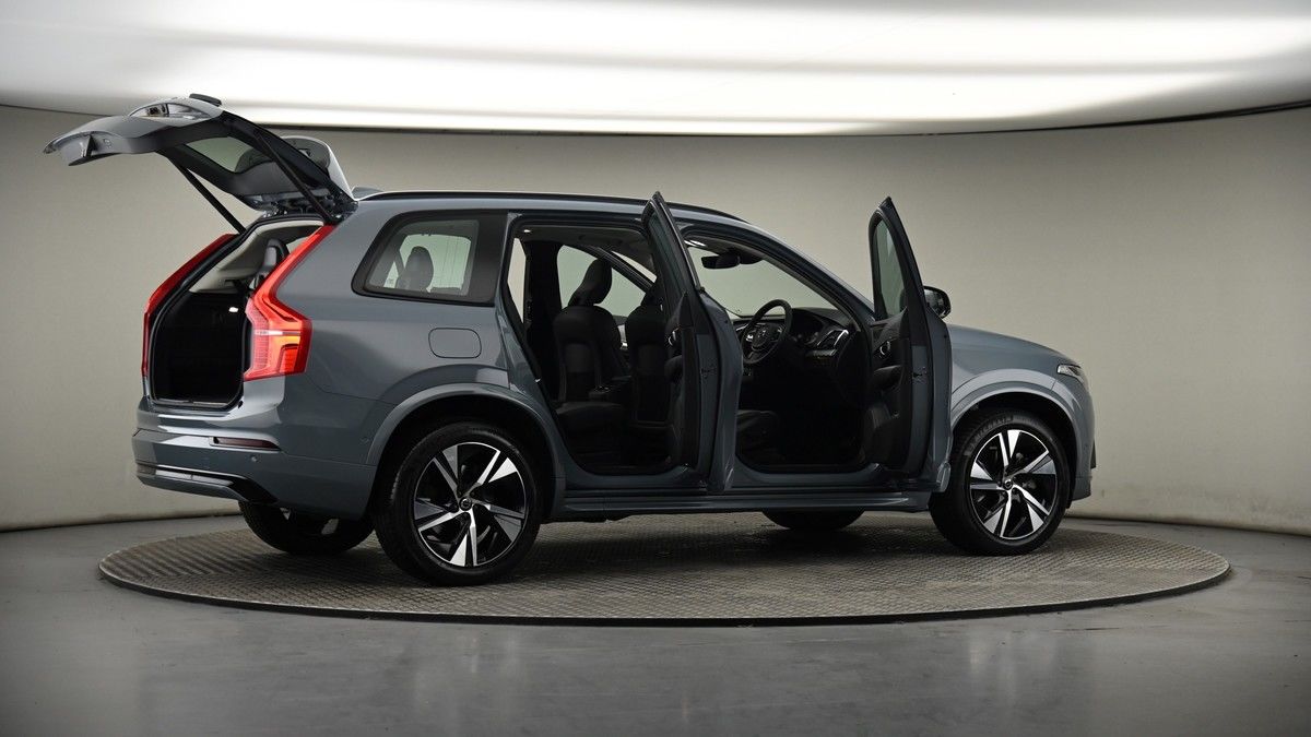 More views of Volvo XC90