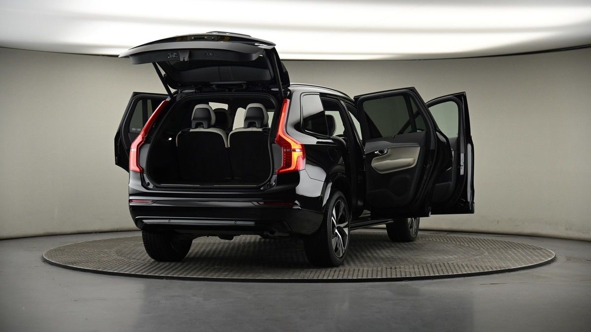 More views of Volvo XC90