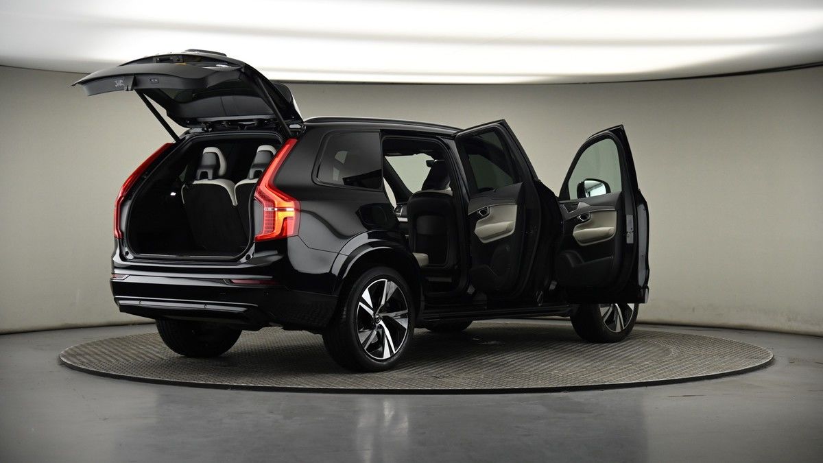 More views of Volvo XC90