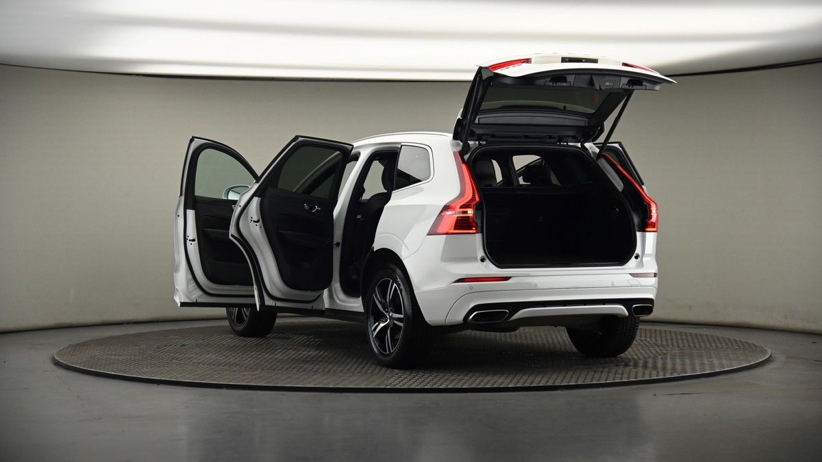 Volvo XC60 Image 8