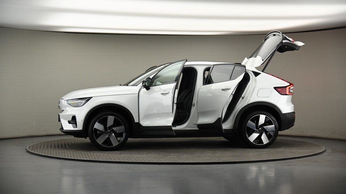 More views of Volvo C40