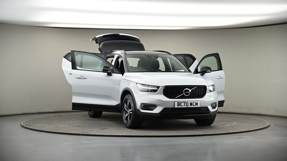 More views of Volvo XC40