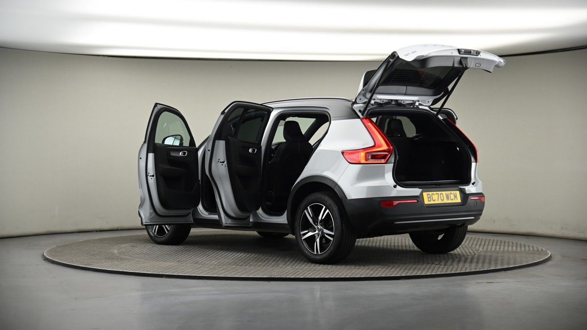 More views of Volvo XC40
