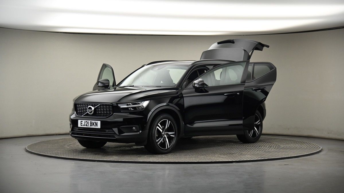 More views of Volvo XC40