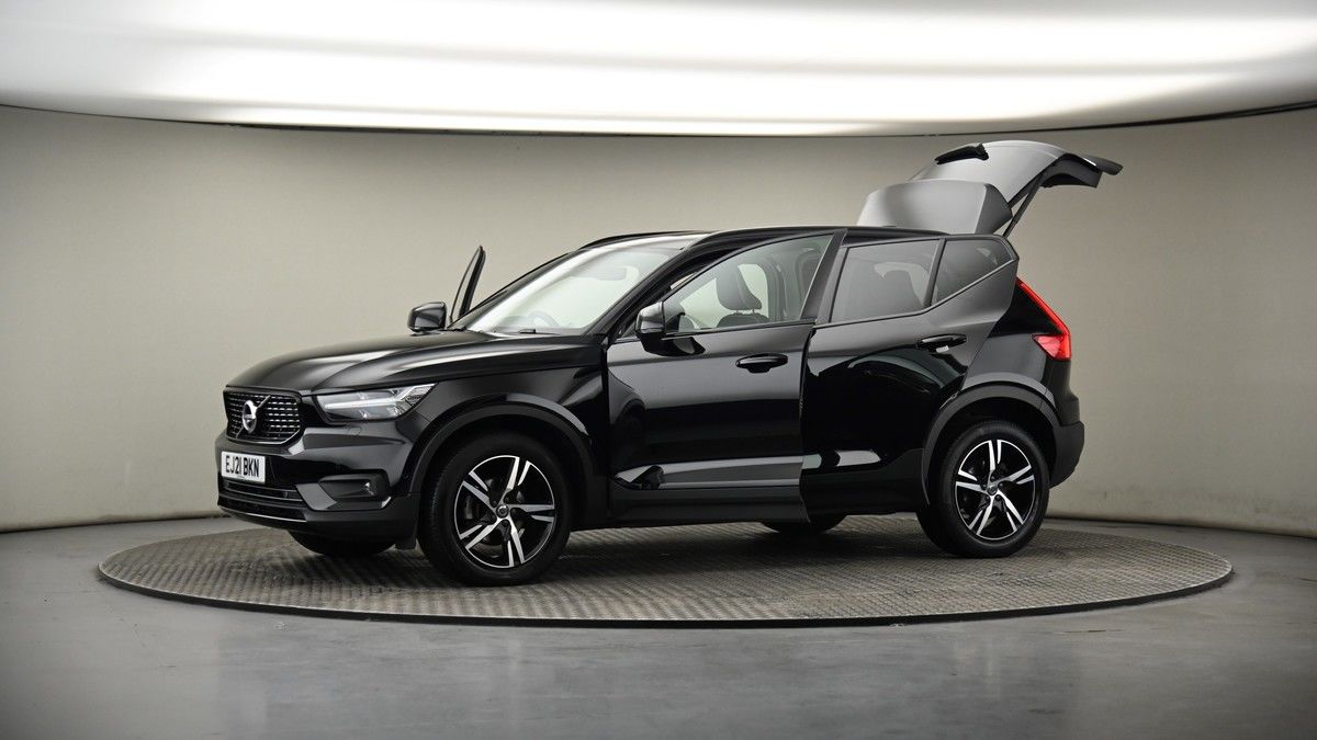 More views of Volvo XC40
