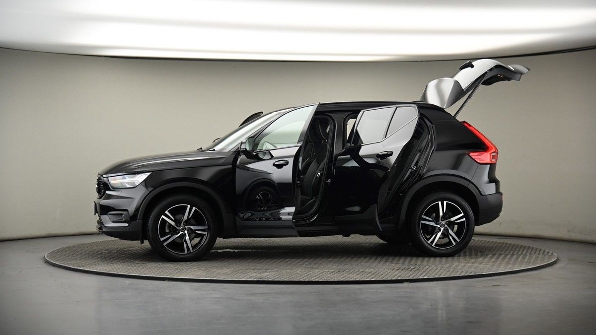 More views of Volvo XC40