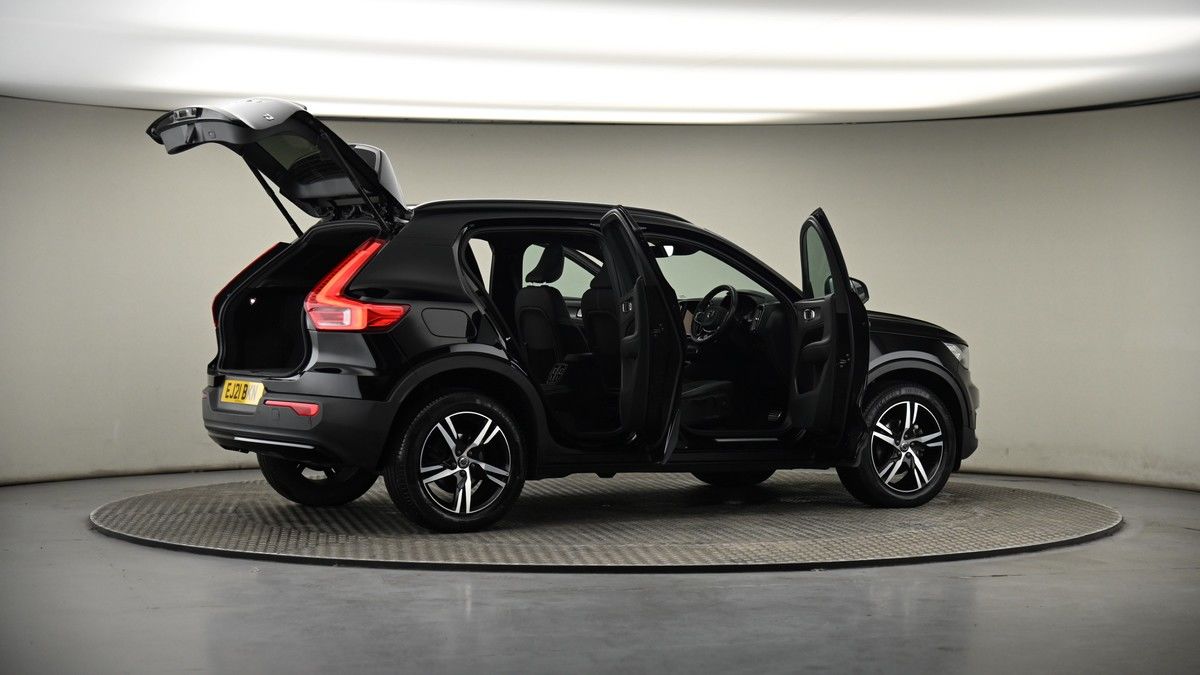 More views of Volvo XC40