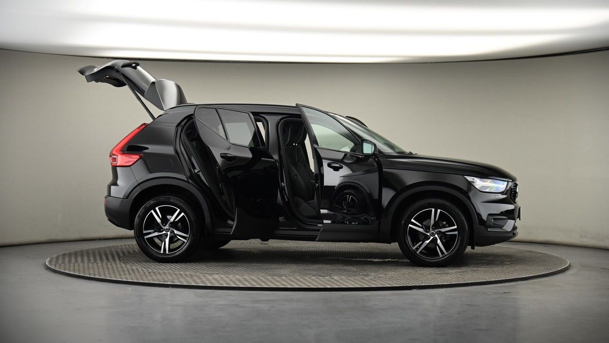 More views of Volvo XC40