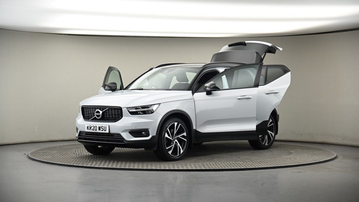 More views of Volvo XC40