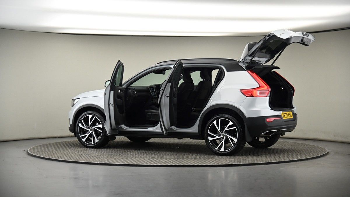 More views of Volvo XC40