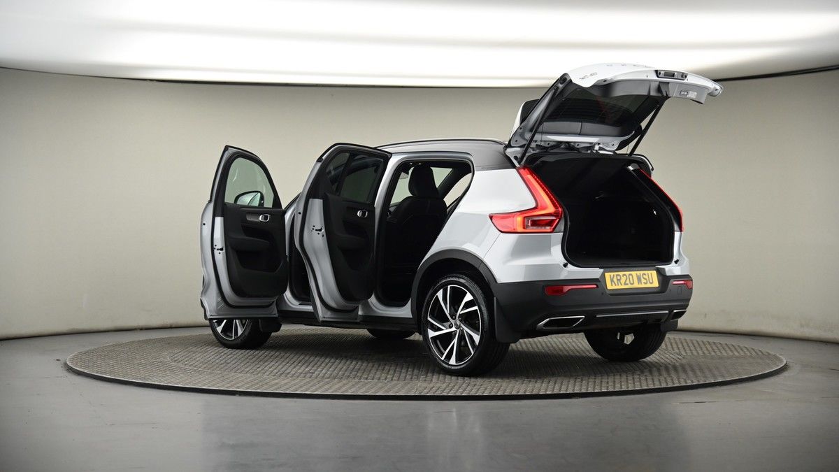 More views of Volvo XC40
