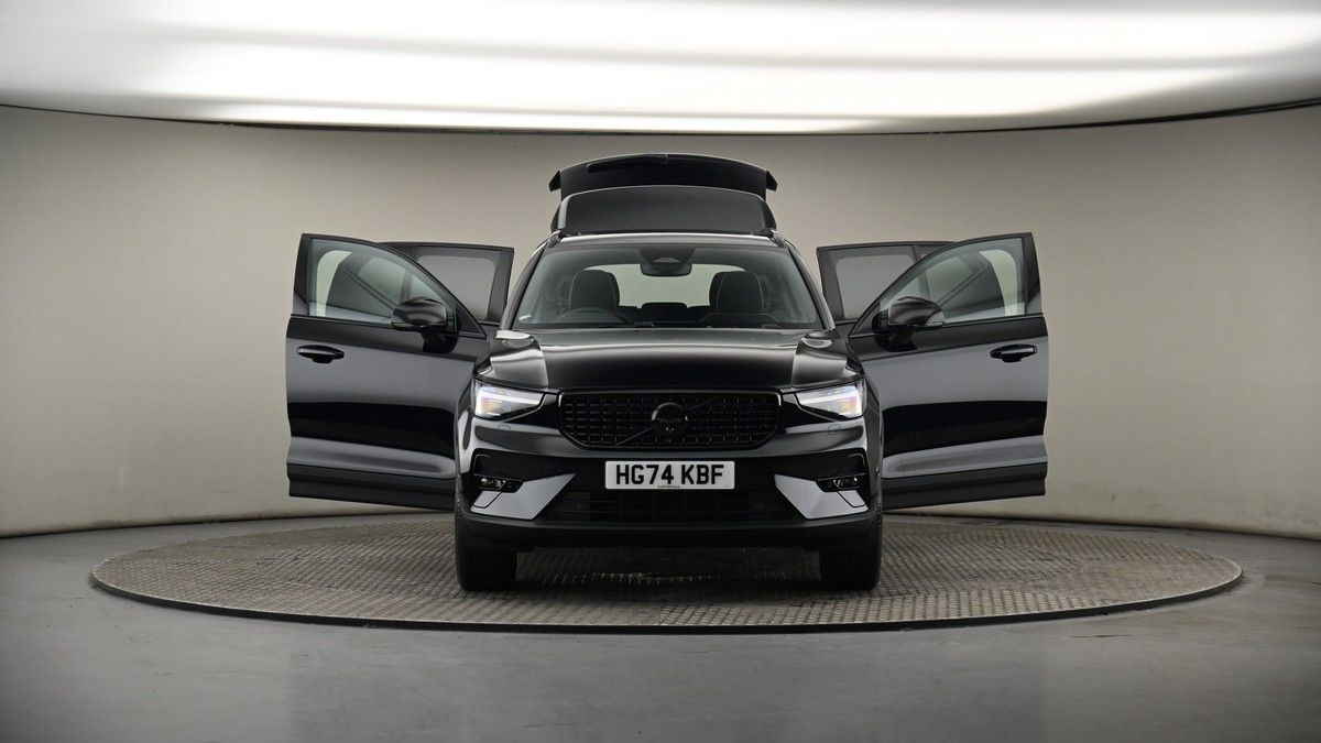 More views of Volvo XC40