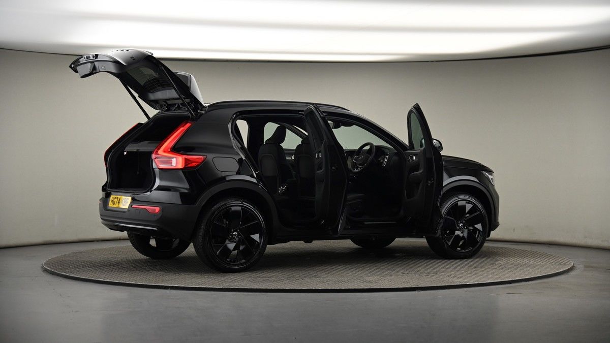 More views of Volvo XC40