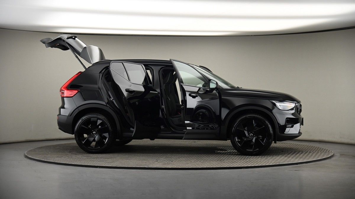 More views of Volvo XC40