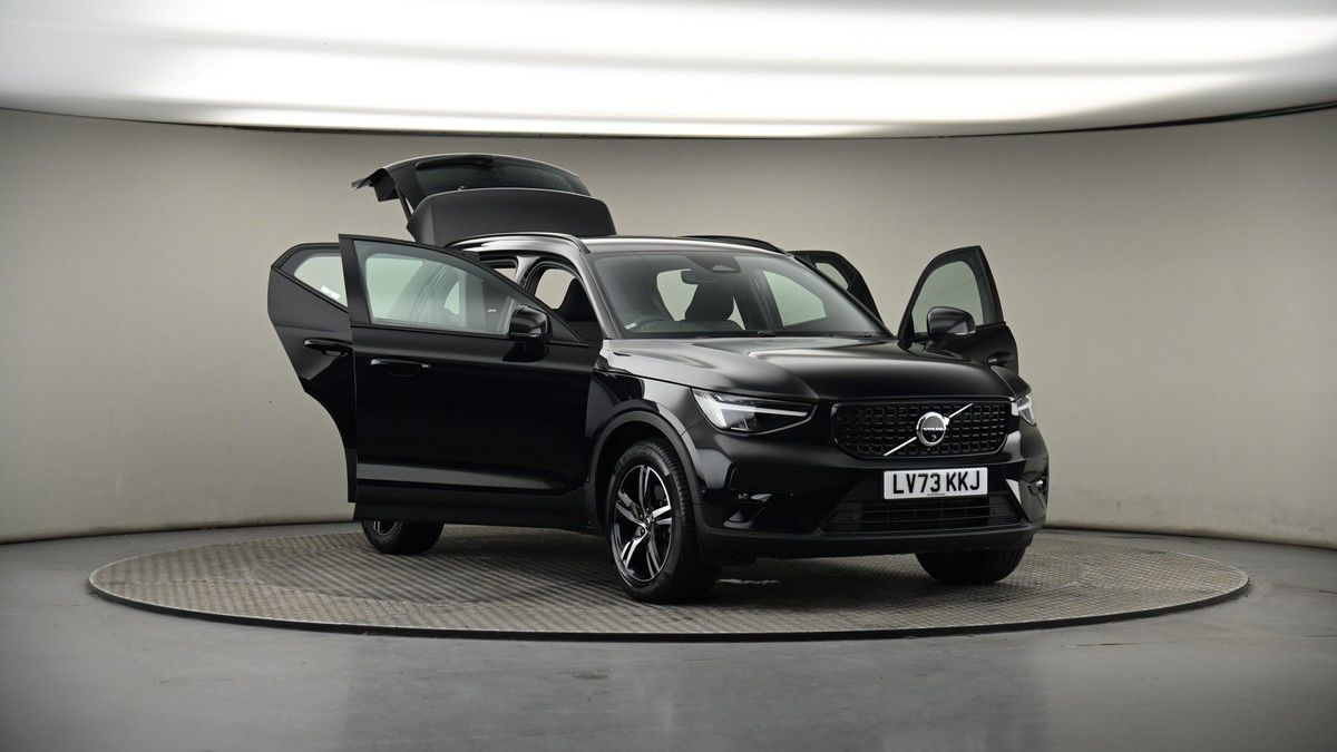 More views of Volvo XC40