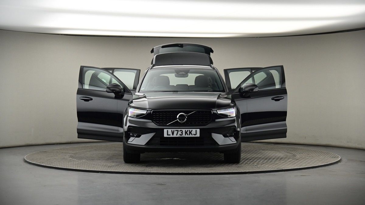 More views of Volvo XC40