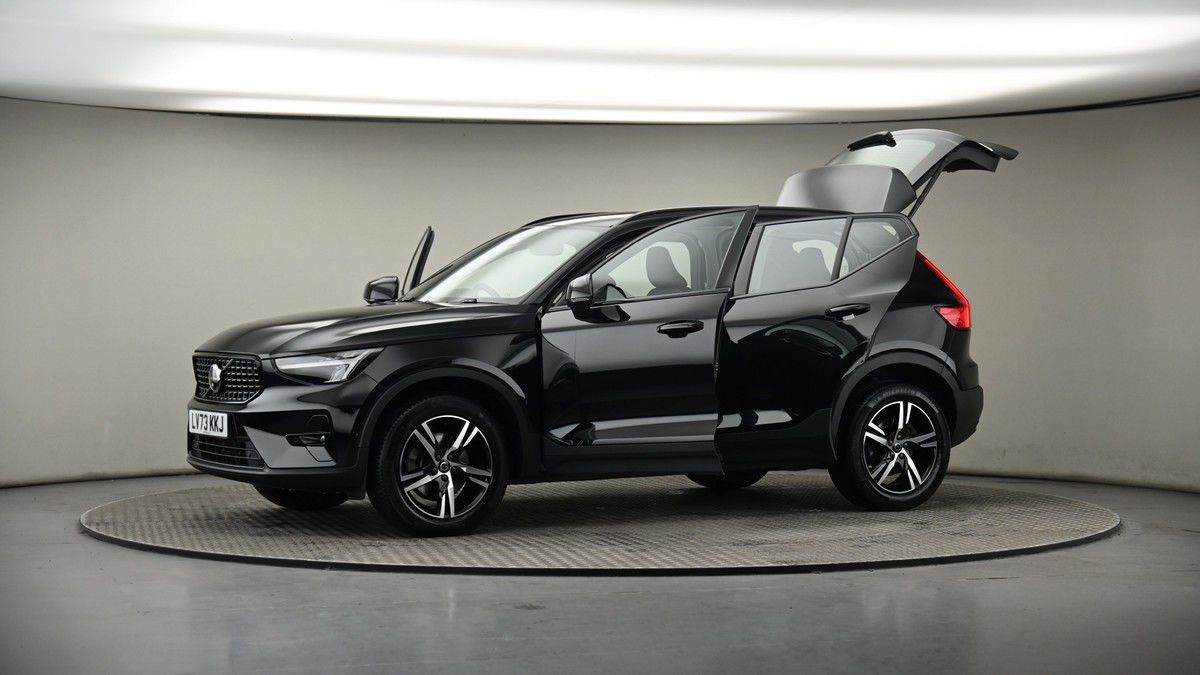 More views of Volvo XC40