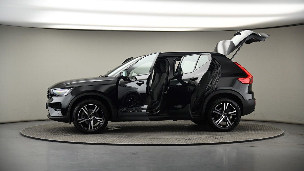 More views of Volvo XC40